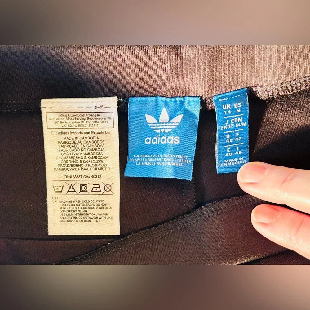 Women’s Black Adidas leggings with White Logo on Leg - Picture 3 of 3